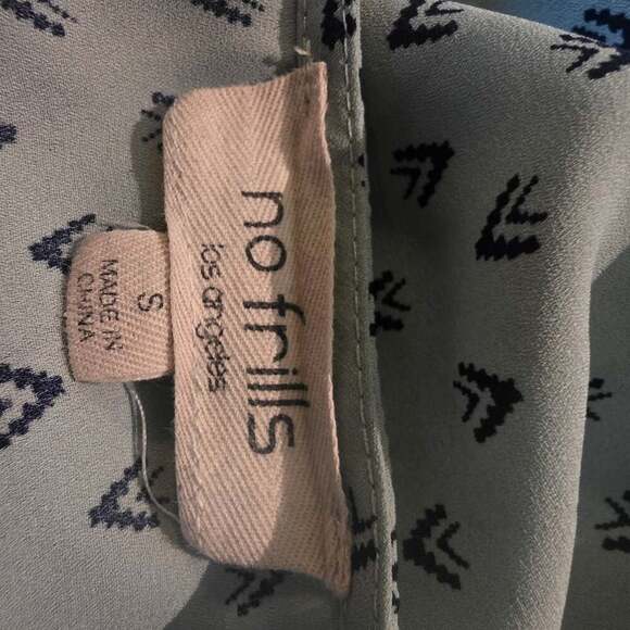 No Frills Mint Green Goemetric Pattern Short Sleeve Blouse Small - Picture 4 of 5